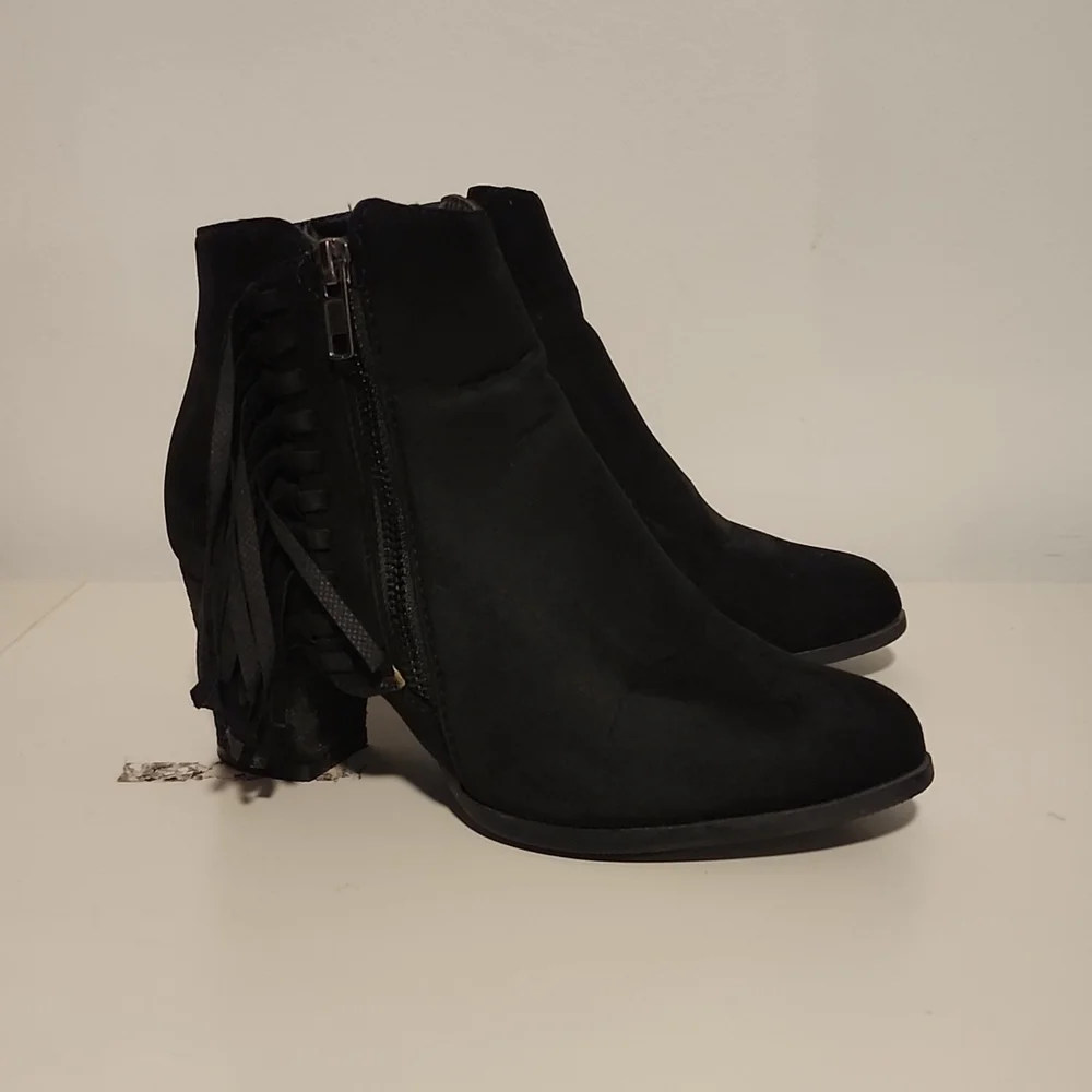 Ardenes Booties - Picture 1 of 4